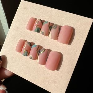 Press on nails✨✨